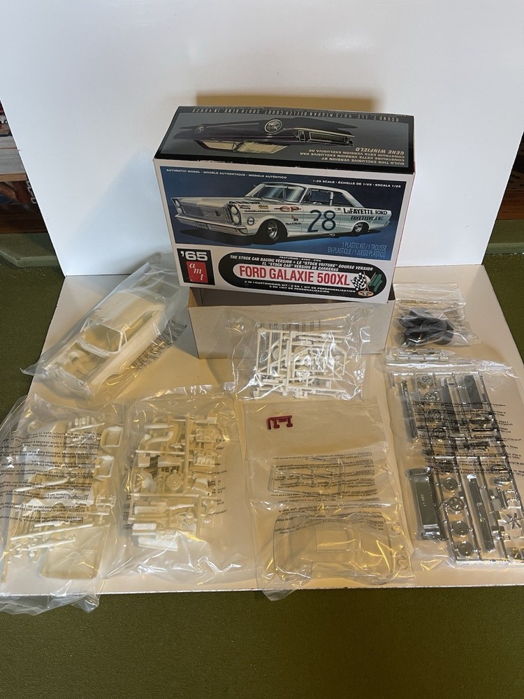AMT ’65 Ford Galaxie 500XL Racing Car 3-in-1 Model Kit Open Box Missing Decals