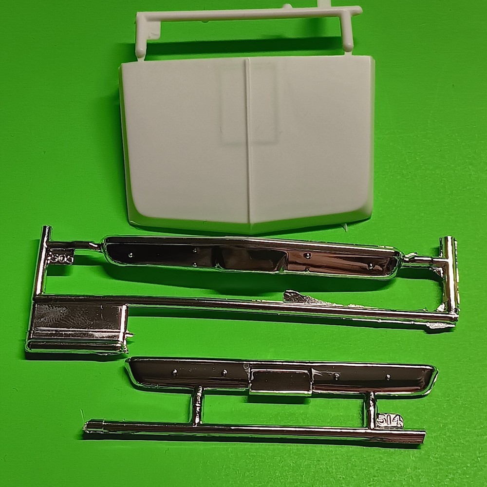 1972 GMC Jimmy Blazer 4×4 1/25 AMT Hood Front Rear Chrome Bumpers Model Truck