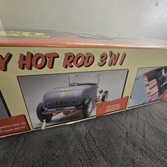 Vintage Revell Big Deuce ’32 Ford Highboy Hot Rod 1:8 3’n1 Model Kit Yellow
