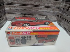AMT Dodge Viper RT/10 Plastic Car Model Kit Sealed Snap Fast