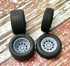 1/24 Scale: 15-inch “Amer. Racing Vector” Resin Wheels W/ Wide Rear Tires￼