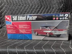 AMT Ertl KIT #30032 1/25 Scale ’58 Edsel Pacer Plastic Model Car Kit. NIB!!!