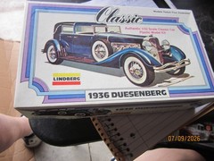 Lindberg Classic 1936 Duesenberg Plastic Model Kit no. 6607, 1/32 Scale,open Box