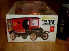 [BUDWEISER] 1923 T FORD DELIVERY VAN, Plastic Model Kit, [ 5-7/8″ LONG ] VINTAGE