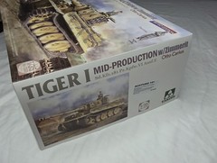 TAKOM Tiger I 1/35 Mid-Production Zimmerit and Limited Otto Carius Figure NEW