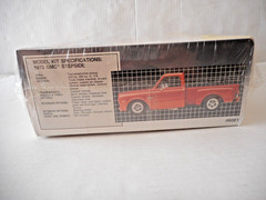 AMT Walmart Pickups Special Value 2 Pack 1972 GMC Stepside & Chevrolet Sportside