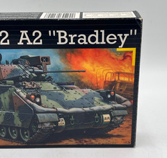 Revell 1/72 M2A2 Bradley Infantry Fighting Vehicle Model Kit #03124 New