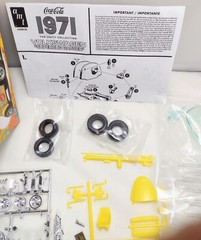 AMT Coca-Cola 1971 Volkswagen Superbug Gasser 1:25 Scale 1284M/12 Model Kit