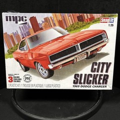MPC / Premium Hobbies 1969 Dodge Charger 1:25 Snap Plastic Model Car Kit CP7690