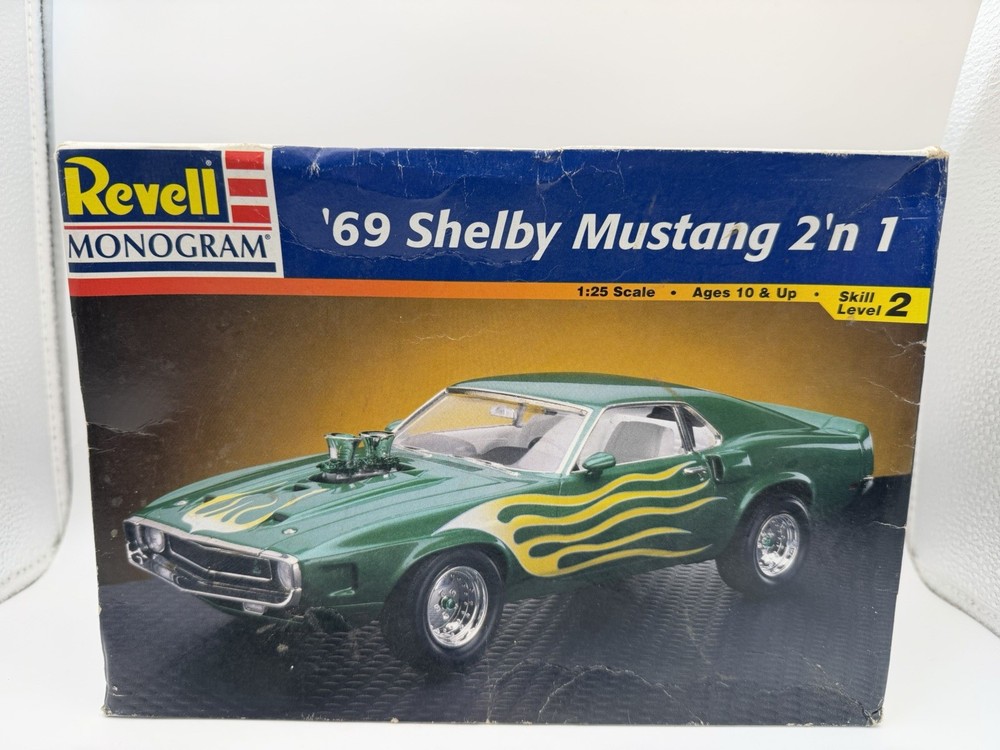 1969 Shelby Mustang 2n1 Revell Monogram 1/25 Scale Model Car Kit 85-2545