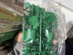 Atlantis White-Fruehauf Gas Truck Kit # H1402 Factory Sealed 1:48 Sealed Parts