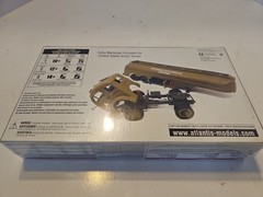 Atlantis White Fruehauf Gas Truck Sinclair / US Army 1:48 model kit 1402. New.