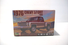 Revell 1976 Chevy Square Body Stepside Pickup Truck, Factory Sealed, 1/25, 2021!