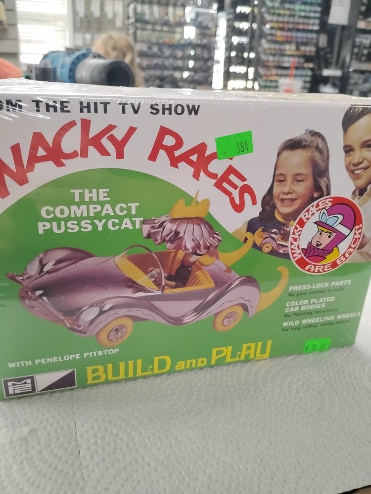 Wacky Racers Plastic Car Model Kit The Compact Pussycat Sealed 1/25