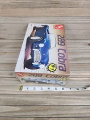 AMT Ertl 6587 1/25 Scale 1964 Ford Shelby Cobra 289 Roadster Model Kit Sealed