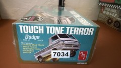 1:25 AMT Touch Tone Terror Dodge A100 Wheelstander PLASTIC MODEL KIT * 7034