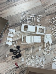 Studebaker Avanti model kit Modern Classic/AMT #T413