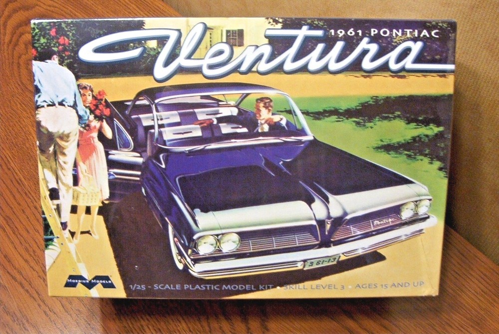 MOEBIUS MODELS 1961 PONTIAC VENTURA 1/25 SCALE MODEL KIT