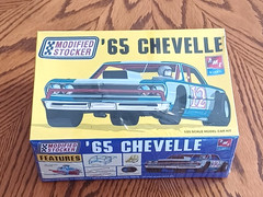 AMT 1965 Chevelle Modified Stocker Race Car – Plastic Model Car Vehicle Kit