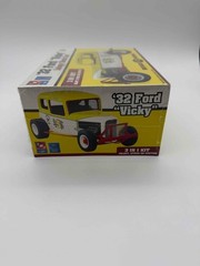 2006 AMT Ertl DTR ’32 Ford Vicky Jalopy Stock Car 3-in-1 Kit #21710P Sealed