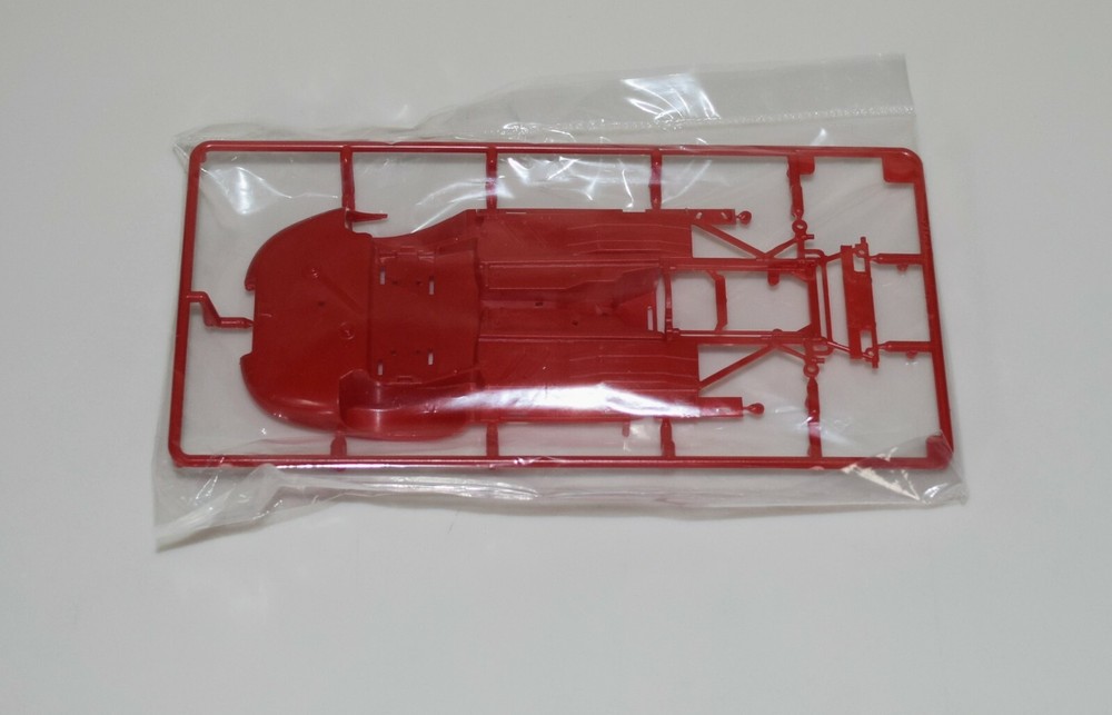 REVELL JAGUAR XK-E 85-4509 ⭐PARTS⭐ SPRUE D-UNIBODY CHASSIS 1:24