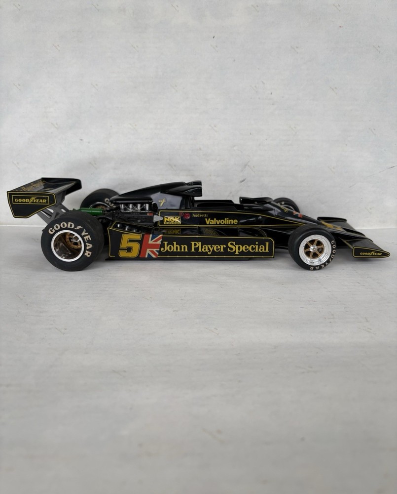Tamiya 1/12 Lotus Type 78 Formula One Model Kit Mario Andretti Pro Built