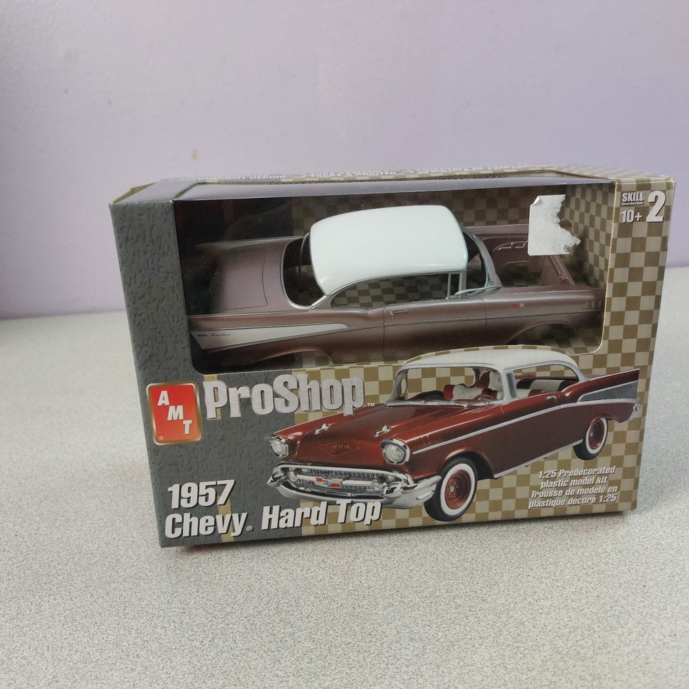 AMT Pro Shop 1957 Chevy Bel Air Hard Top 1/25 Model Pearl Metallic 31978 NEW