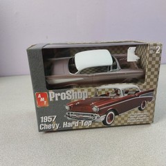AMT Pro Shop 1957 Chevy Bel Air Hard Top 1/25 Model Pearl Metallic 31978 NEW
