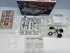 Monogram 1:24 #22 Bobby Allison’s Miller Beer Buick Regal Sealed Inside Model