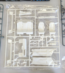 Fujimi Hi-Mecha 110 New Soarer 3.0 GT Twin-Cam 24 1/24 Model Kit HM-110, Started