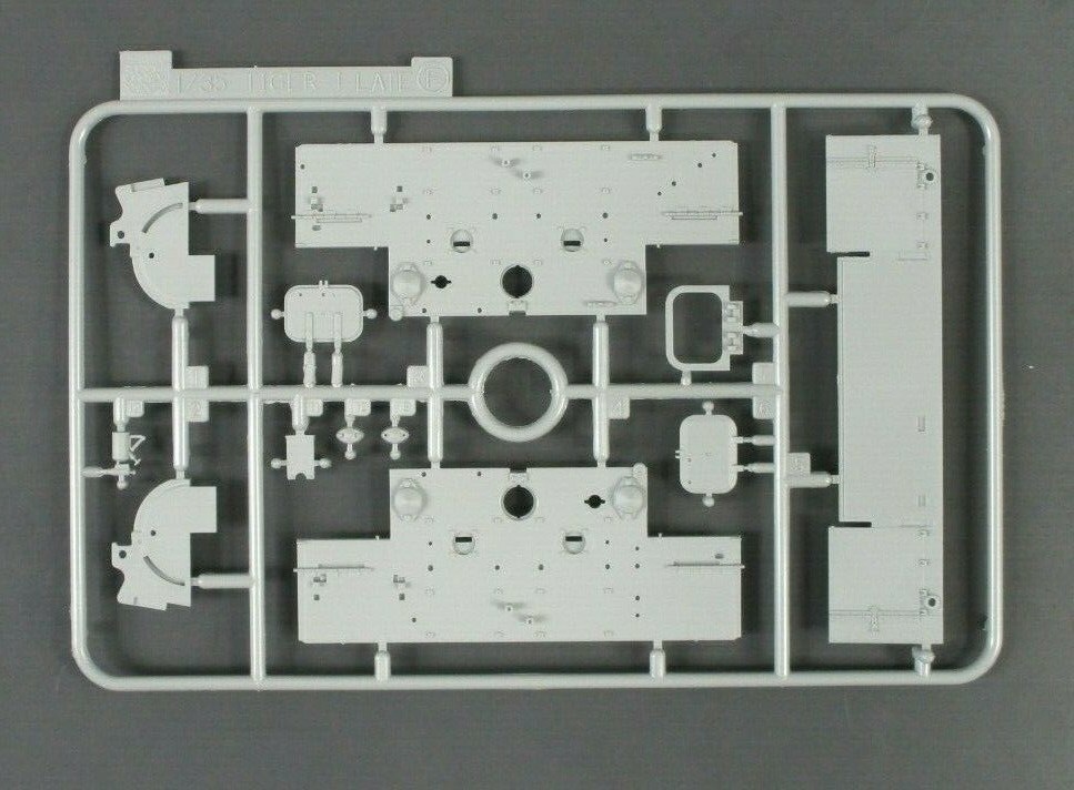 Dragon 1/35 Scale Tiger I Mid-Prod Otto Carius Parts Tree A from Kit No. 6888