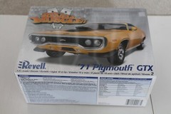Revell Muscle ’71 Plymouth GTX 1:24 scale Model Kit Brand New Sealed