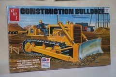 AMT Construction Bulldozer Model Kit 1/25 Scale New Factory Sealed