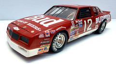 Monogram 1:24 Bonnett’s ’86 #12 Budweiser NASCAR John Klaver Pro-Built Model Kit