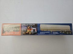 AMT Fruehauf Tanker Gulf Semi Trailer – Plastic Model Kit – 1/25 Scale SEALED