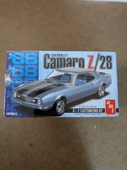SKILL 2 MODEL KIT 1968 CHEVROLET CAMARO Z/28 2-IN-1 KIT 1/25 SCALE BY AMT AMT868