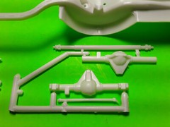 AMT 66 1966 Chevy Impala SS Modified Stocker 1/25 Frame Stock Rear End Axle