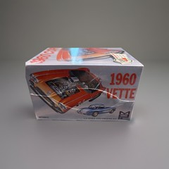 MPC by Round 2 #830/12 1/25 1960 CORVETTE BUILD IT STOCK CUSTOM Factory Sealed!!