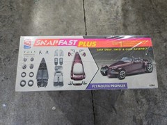 🔥1994 AMT/ERTL Models Kit #8284 SNAPFAST Plus Plymouth Prowler – 1:25 Scale