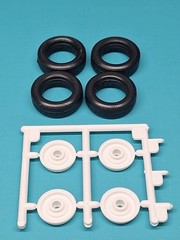 Revell AMT Ertl Monogram MPC 1/24 Model Part 1966 Shelby GT350 Mustang Tires