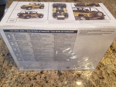 Revell Jeep Wrangler Rubicon Model kit 1:25 Scale 85-4501