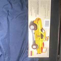 Lindberg Baywatch Beach Patrol Lifeguard Truck Model Kit 1:20 Detailed Equipment