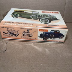 1975 Gabriel Hubley 1932 CHEVROLET PHAETON Metal Model Kit W Box
