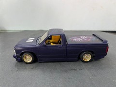 C16 Chevy S-10 Pickup Truck Lowrider built Vintage Car model 1/25 McM.