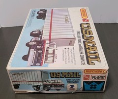 AMT 1:25 Scale Ford C-900 Tilt Cab US Mail Semi Truck Sealed Boxed Model Kit