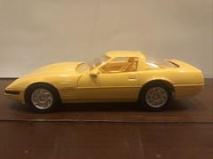 1992 Chevrolet Corvette ZR1 Dealer Promo Car YELLOW 1:25 AMT / ERTL