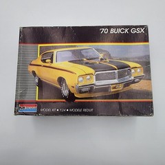 Monogram 1/24 ’70 Buick GSX Parts Kit Bash Junkyard Model Car Interior Tub