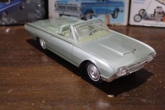 AMT 1962 Ford Thunderbird Roadster Friction Promo Silver Moss 1/25
