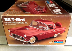 Monogram ’56 T-Bird 1:24 Scale Kit #2289 Plastic Model kit -one tire missing