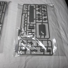 TAKOM Tiger I 1/35 Mid-Production Zimmerit and Limited Otto Carius Figure NEW